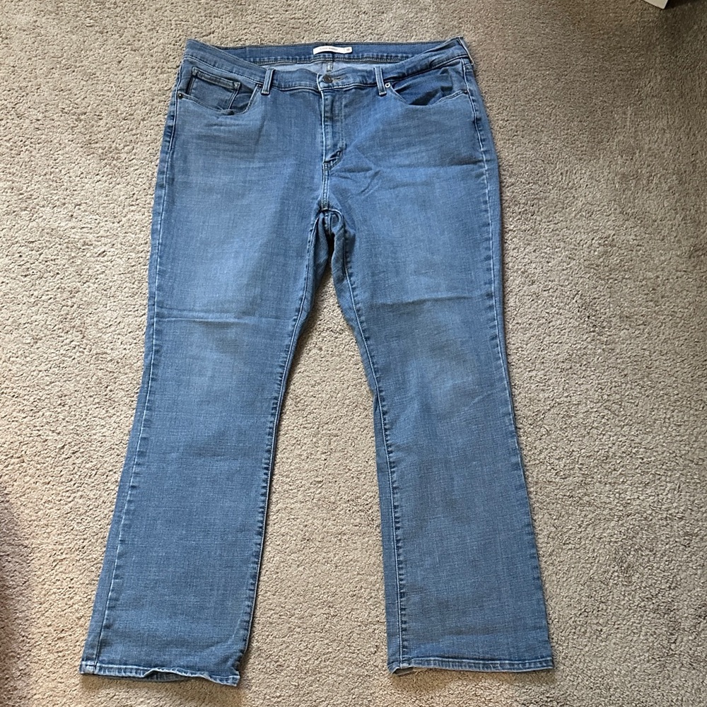 Levi's Women's Boot Cut Jeans in Medium Blue